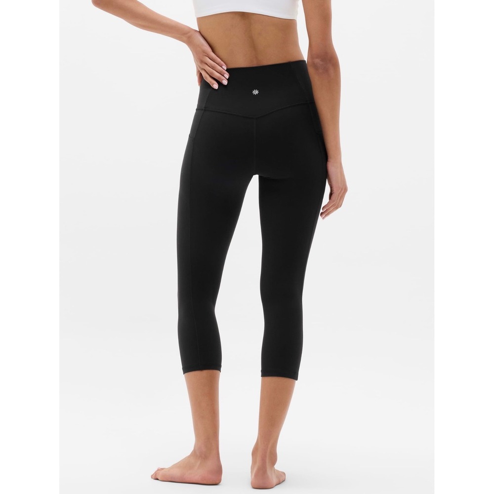 Athleta Salutation Stash Pocket Capri Black High Rise Leggings Womens Size M